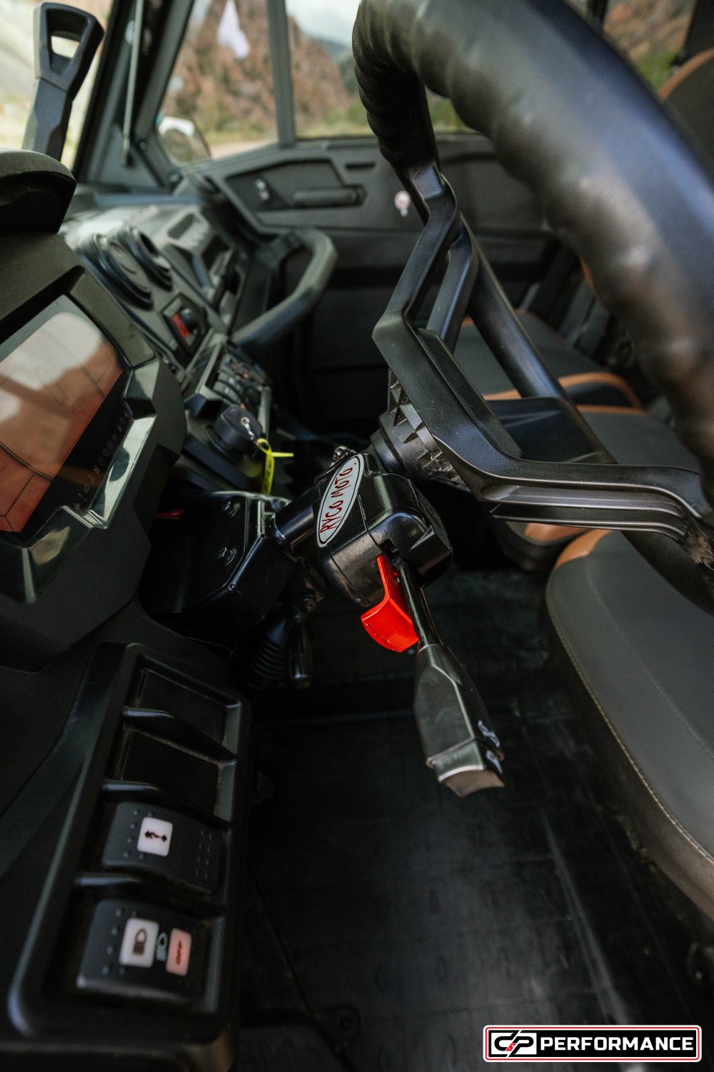 2024 CAN AM SSV DEF MAX LTD 65 HD10 TN 24 - Image 13