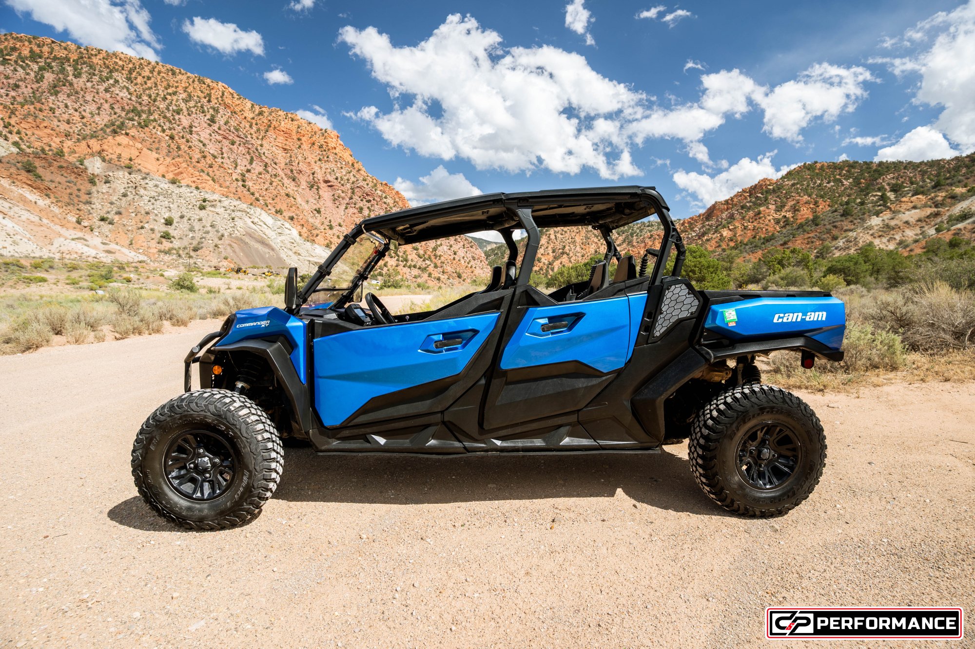 2023 CAN AM SSV COM MAX XT 64 1000R BE 23 - Image 2
