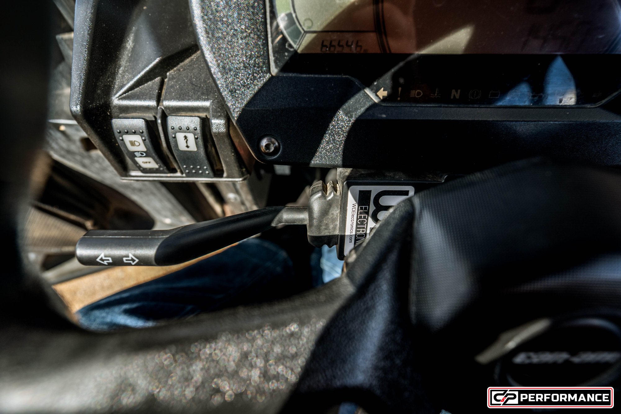 2023 CAN AM SSV COM MAX XT 64 1000R BE 23 - Image 14
