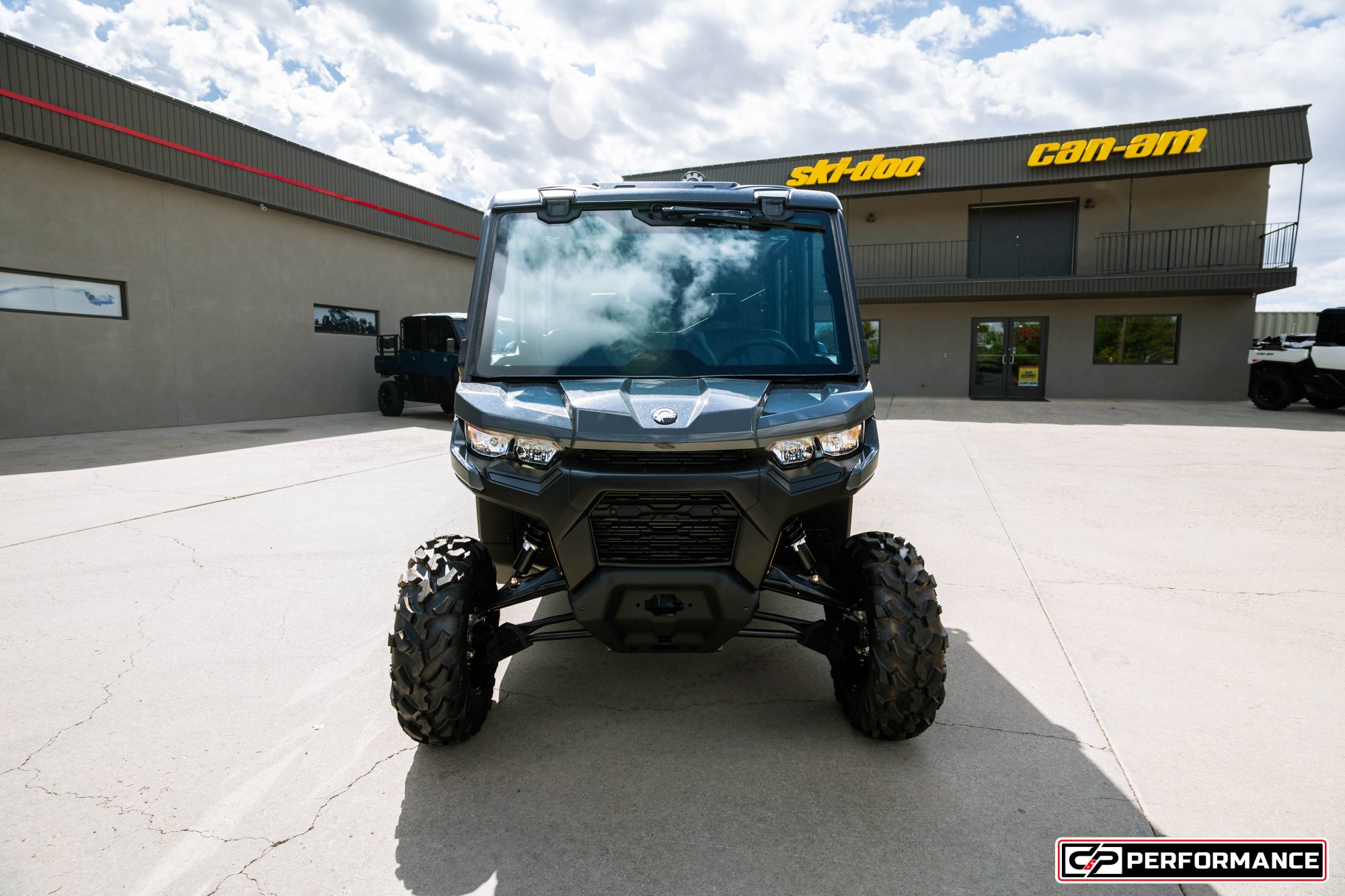 2027 CAN AM DEF MAX DPSCAB 65 HD10 GY - Image 8