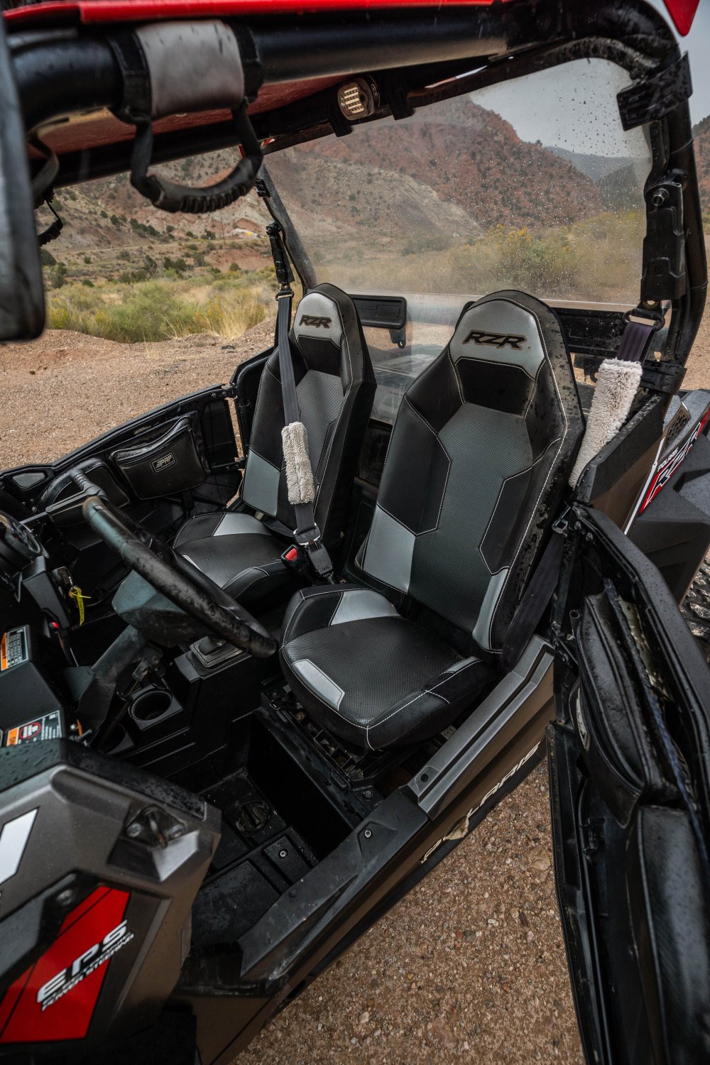 2015 POLARIS RZR S EPS 900 - Image 10