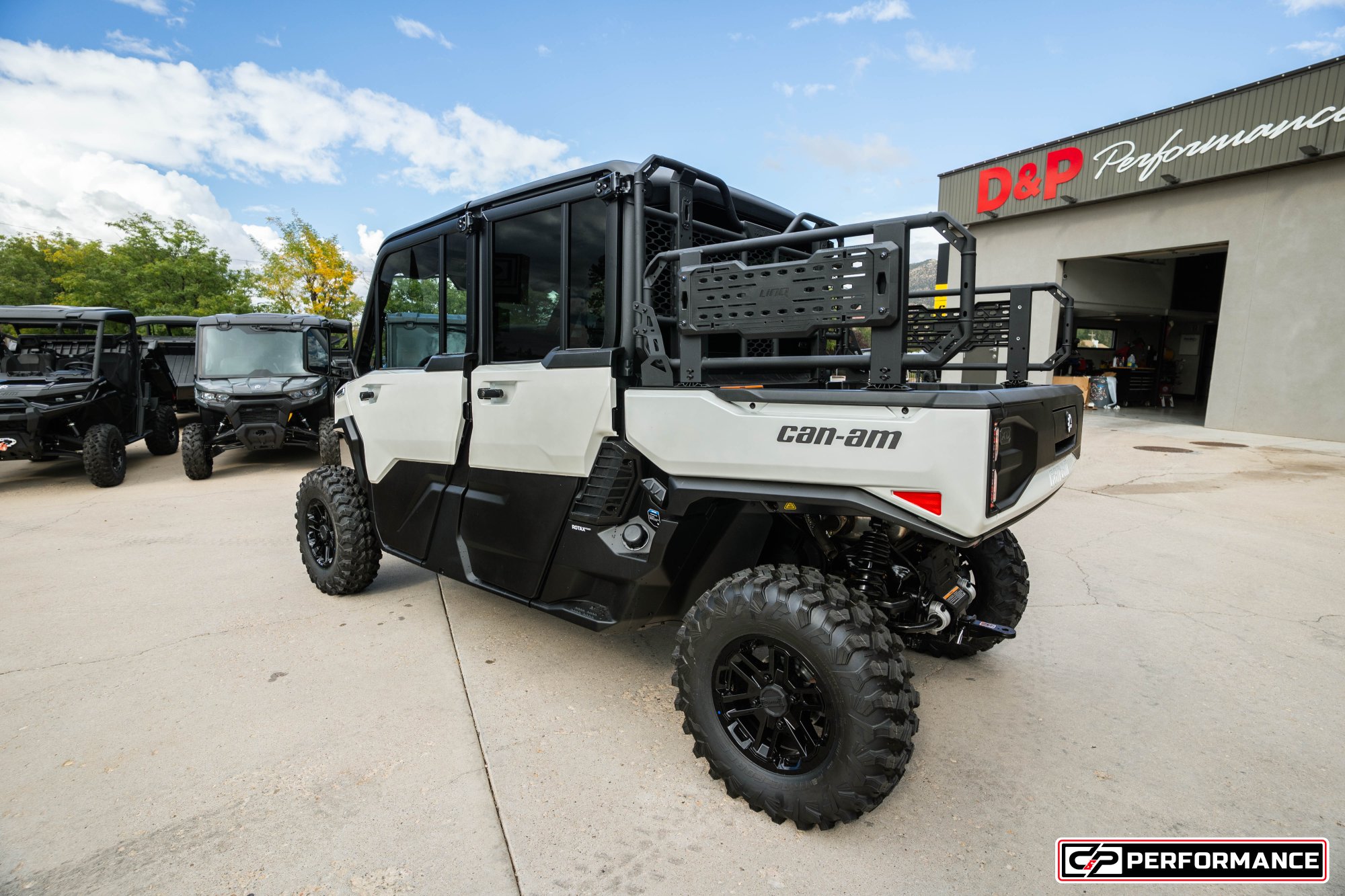 2027 CAN AM DEFENDER MAX XU LTD HD11 - Image 3